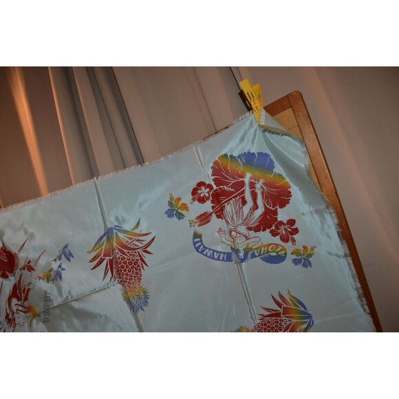 Vintage Tablecloth Souvenir Aloha Hawaii with Fringe and Beautiful Graphics - Picture 2 of 6